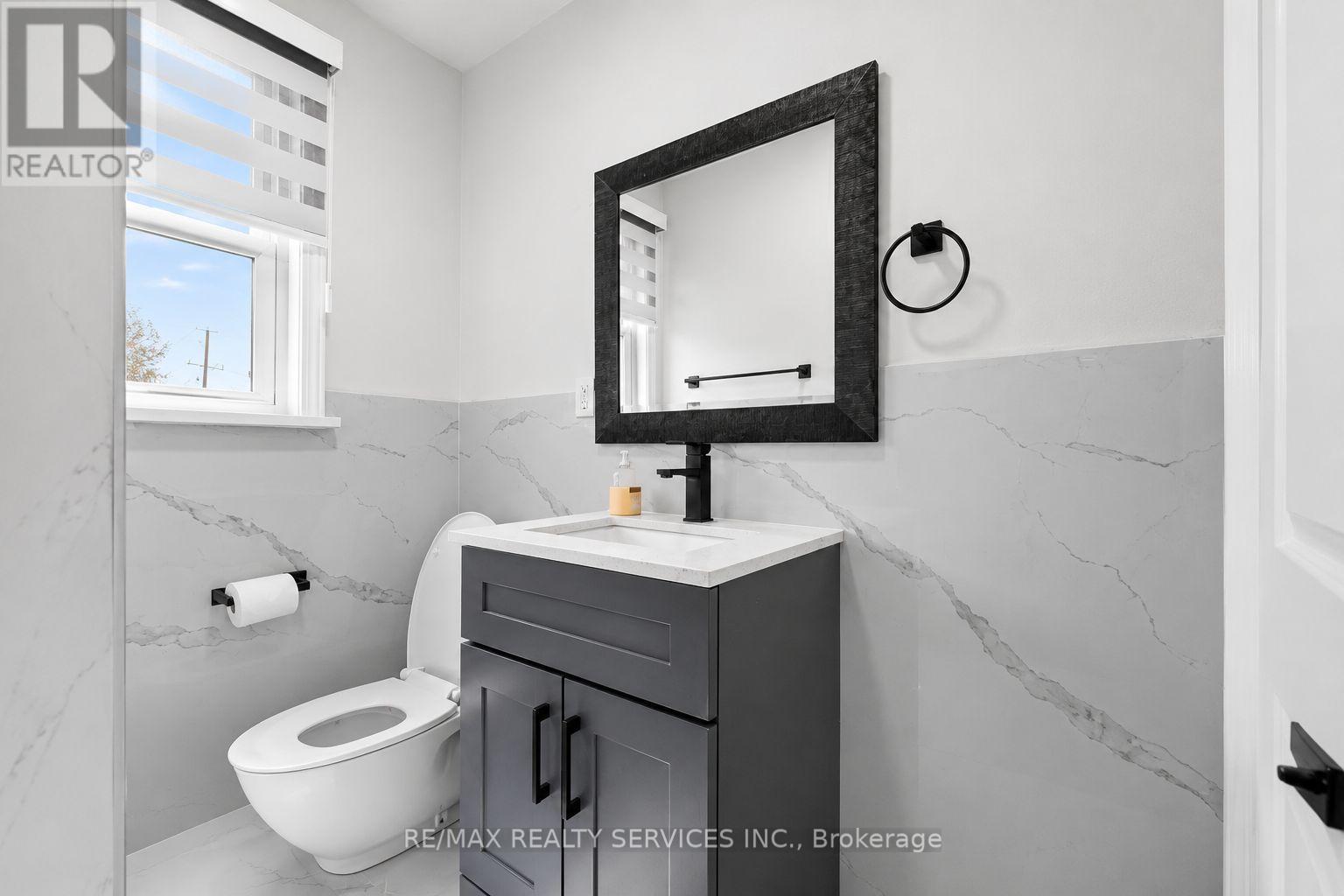 21 Gregory Street, Brampton, Ontario  L6Y 1G2 - Photo 10 - W13441748