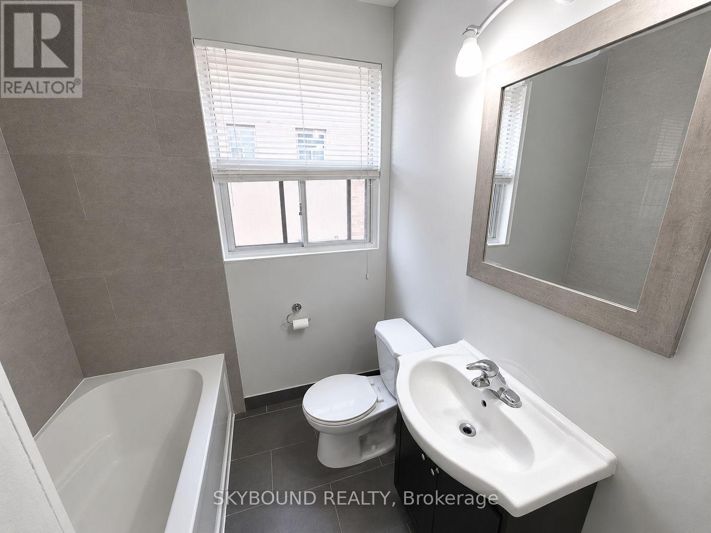3 - 308 Lakeshore Road W, Mississauga, Ontario  L5H 1G8 - Photo 10 - W13441766