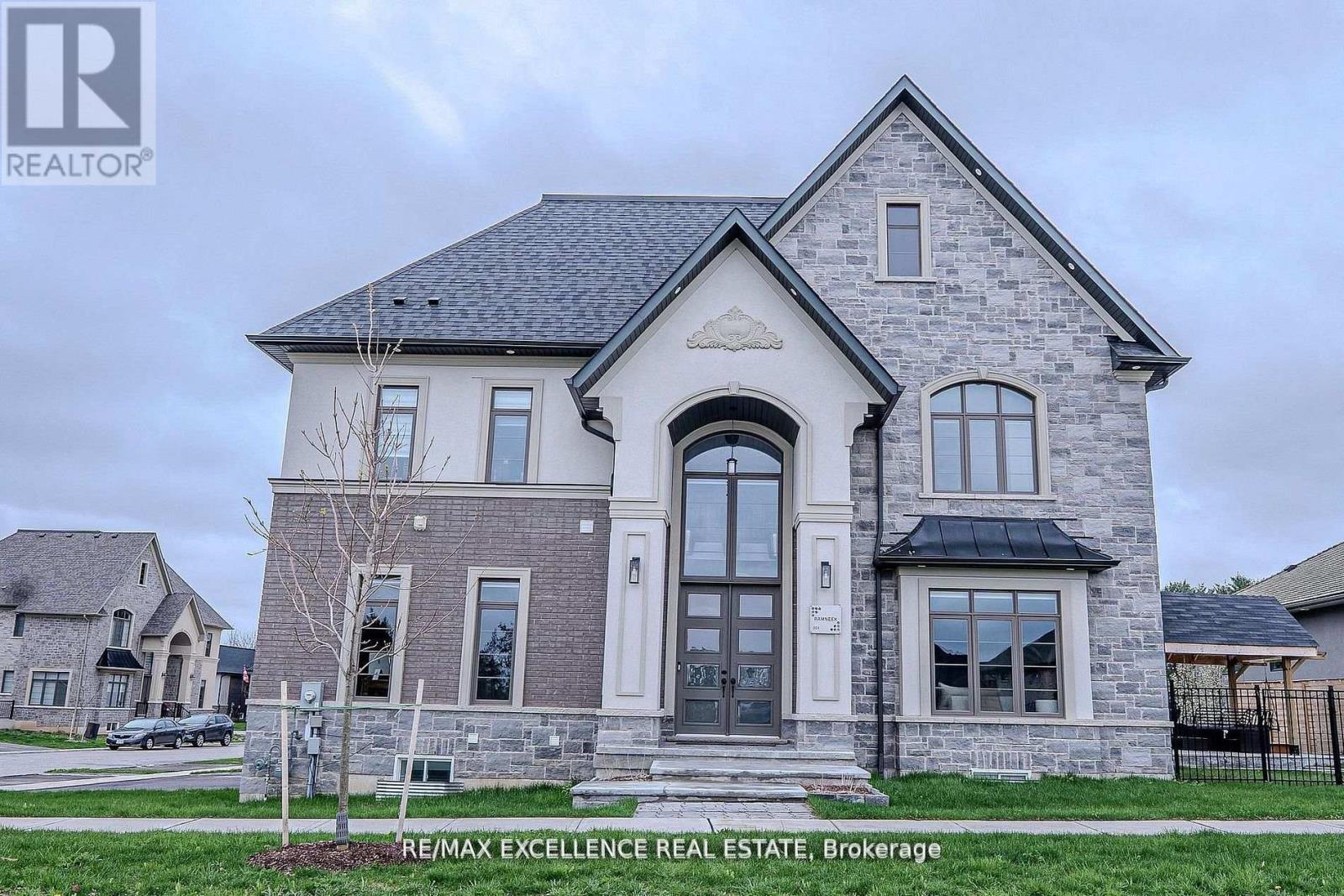301 Somme Street, Woodstock, Ontario  N4T 0K3 - Photo 3 - X13440494