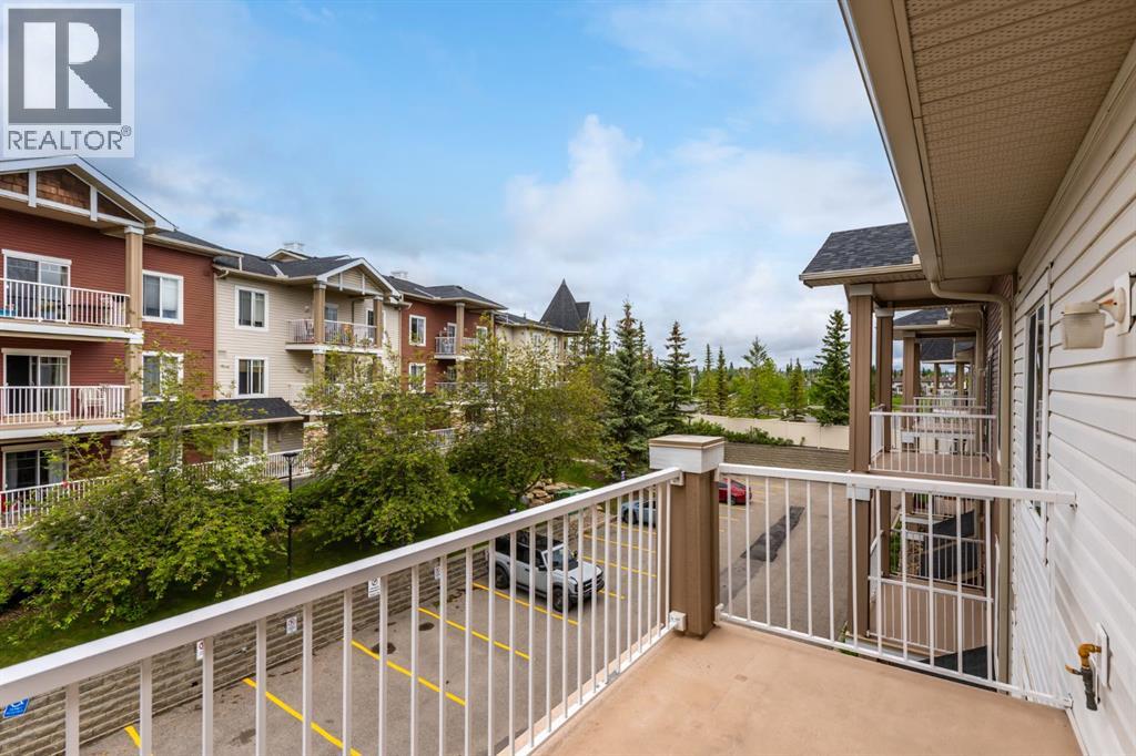5310, 70 Panamount Drive NW, Calgary, Alberta  T3K 5Z1 - Photo 10 - A2320734