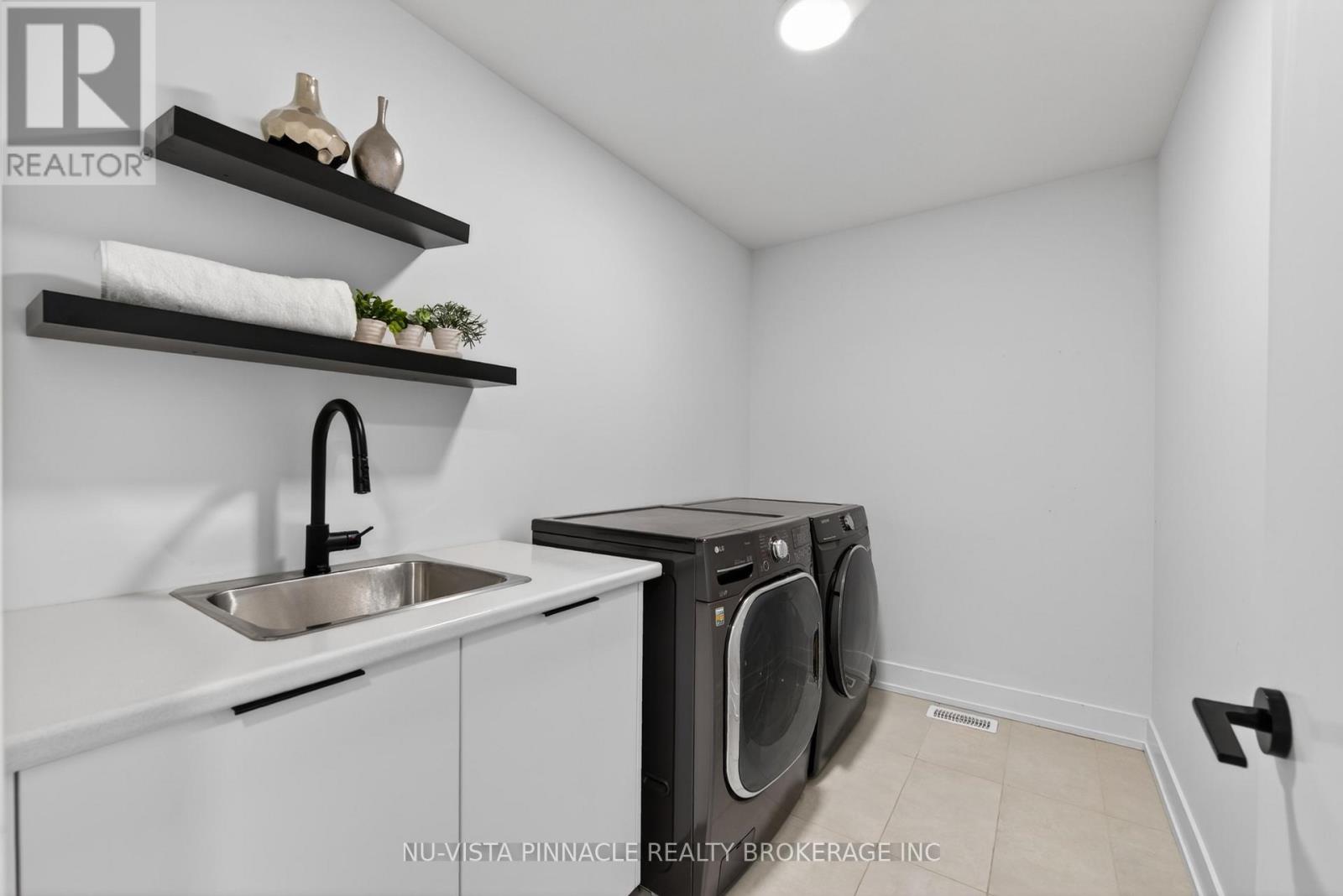 1580 Medway Park Drive, London North, Ontario  N6G 3W1 - Photo 37 - X13441814