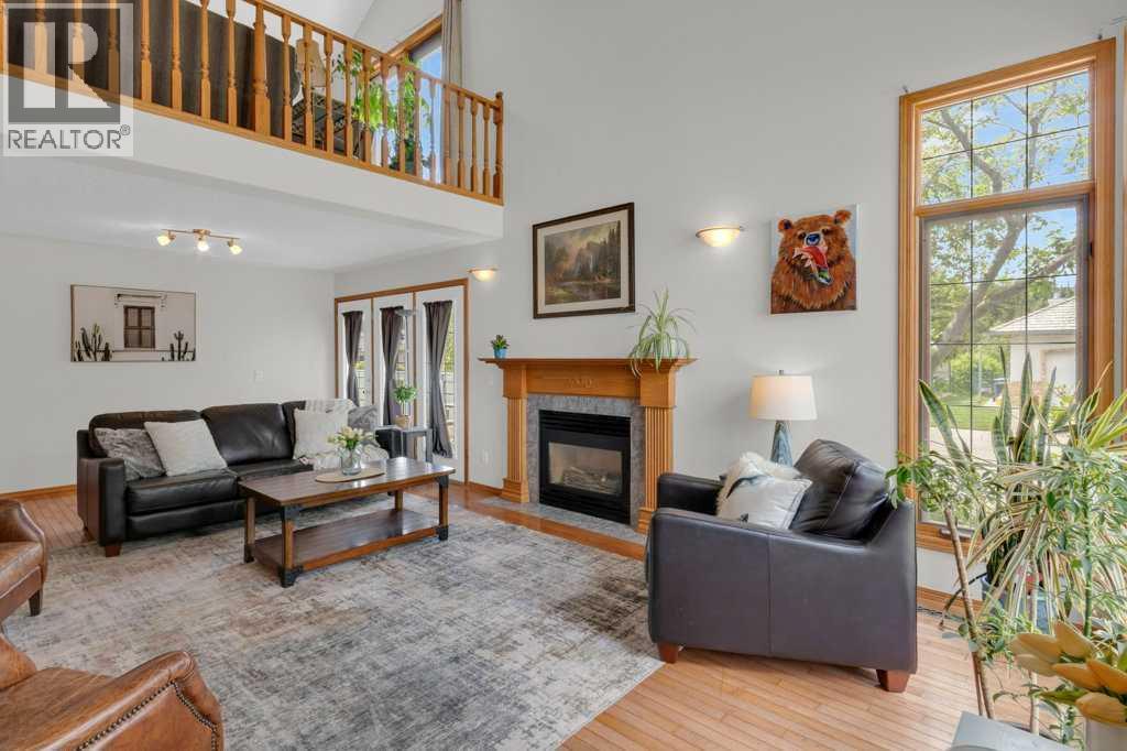 116 West Terrace Point, Cochrane, Alberta  T4C 1R6 - Photo 4 - A2320830