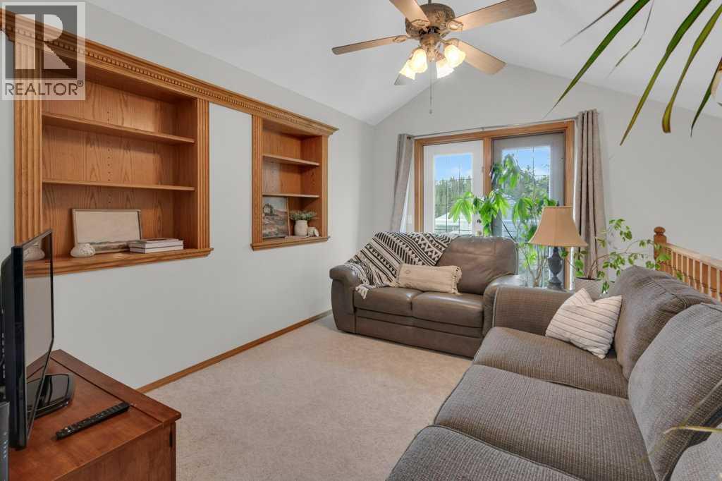 116 West Terrace Point, Cochrane, Alberta  T4C 1R6 - Photo 18 - A2320830