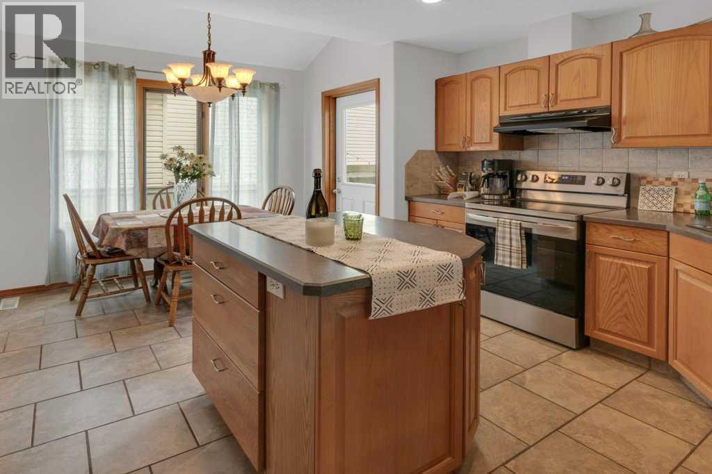 116 West Terrace Point, Cochrane, Alberta  T4C 1R6 - Photo 10 - A2320830