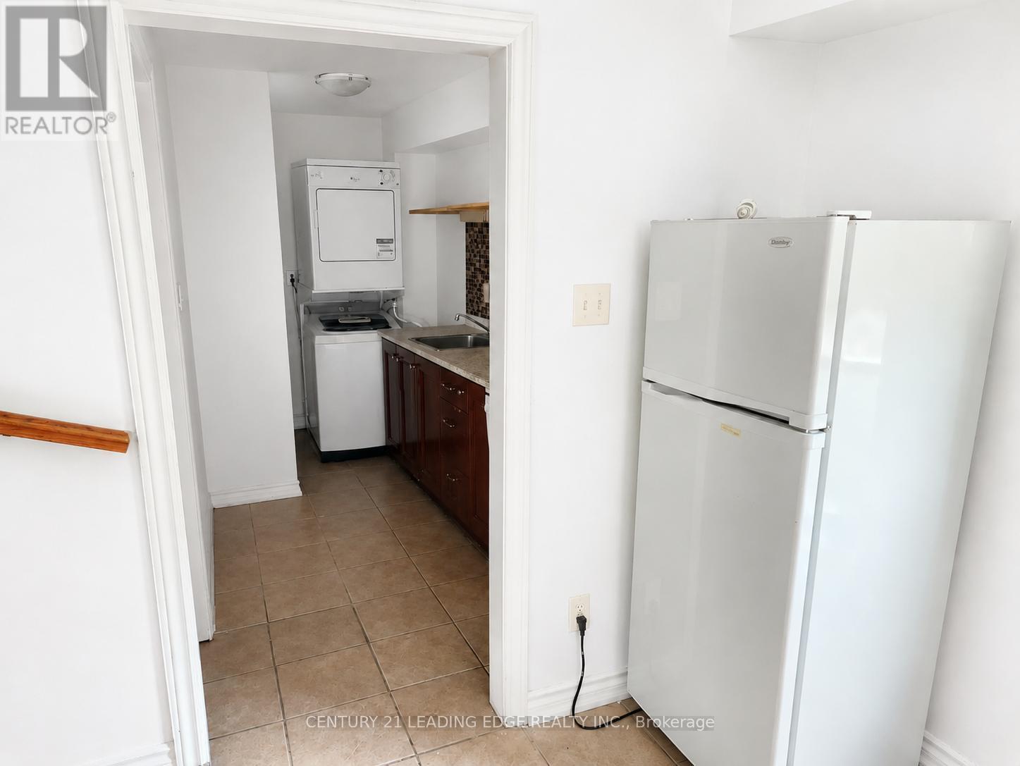 201 - 196 Chruch Street, Georgina, Ontario  L4P 1J7 - Photo 3 - N13441792