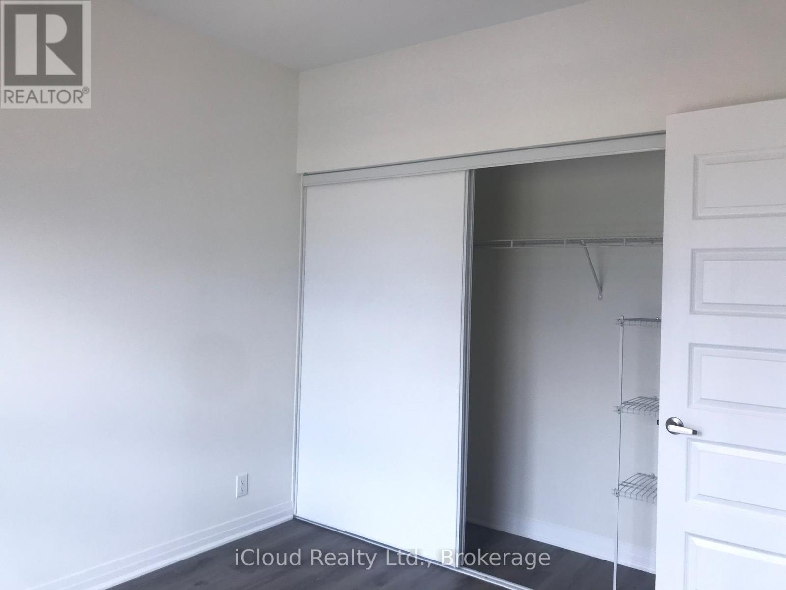 220 - 128 Grovewood Common, Oakville, Ontario  L6H 0X3 - Photo 15 - W13441816