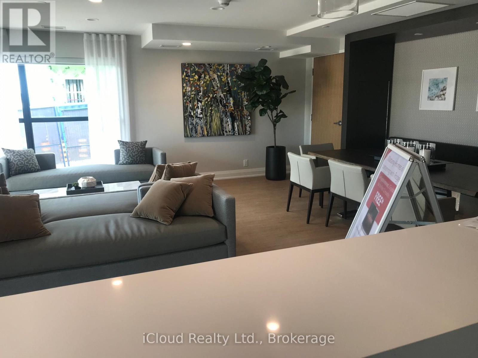 220 - 128 Grovewood Common, Oakville, Ontario  L6H 0X3 - Photo 25 - W13441816
