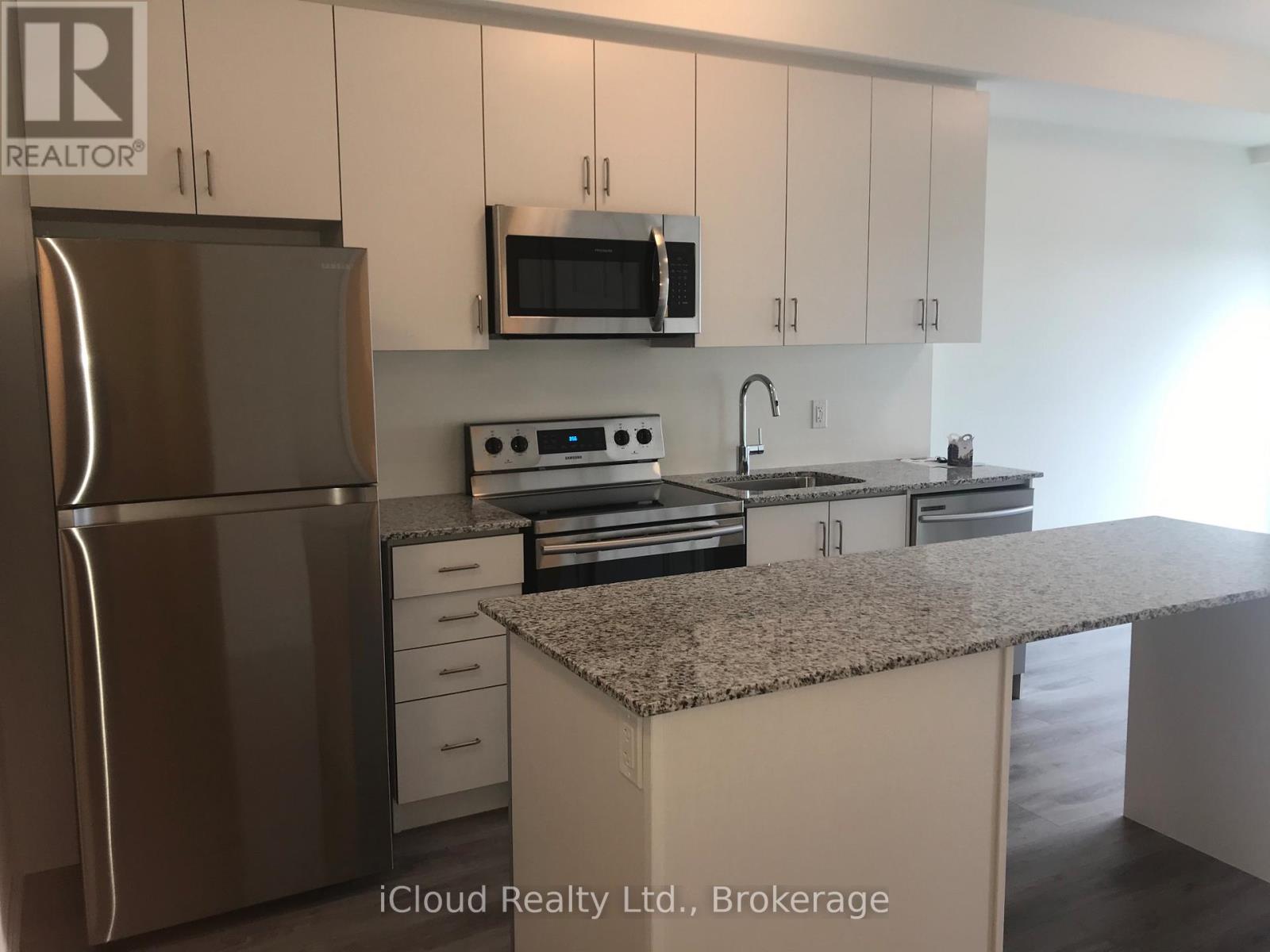 220 - 128 Grovewood Common, Oakville, Ontario  L6H 0X3 - Photo 5 - W13441816