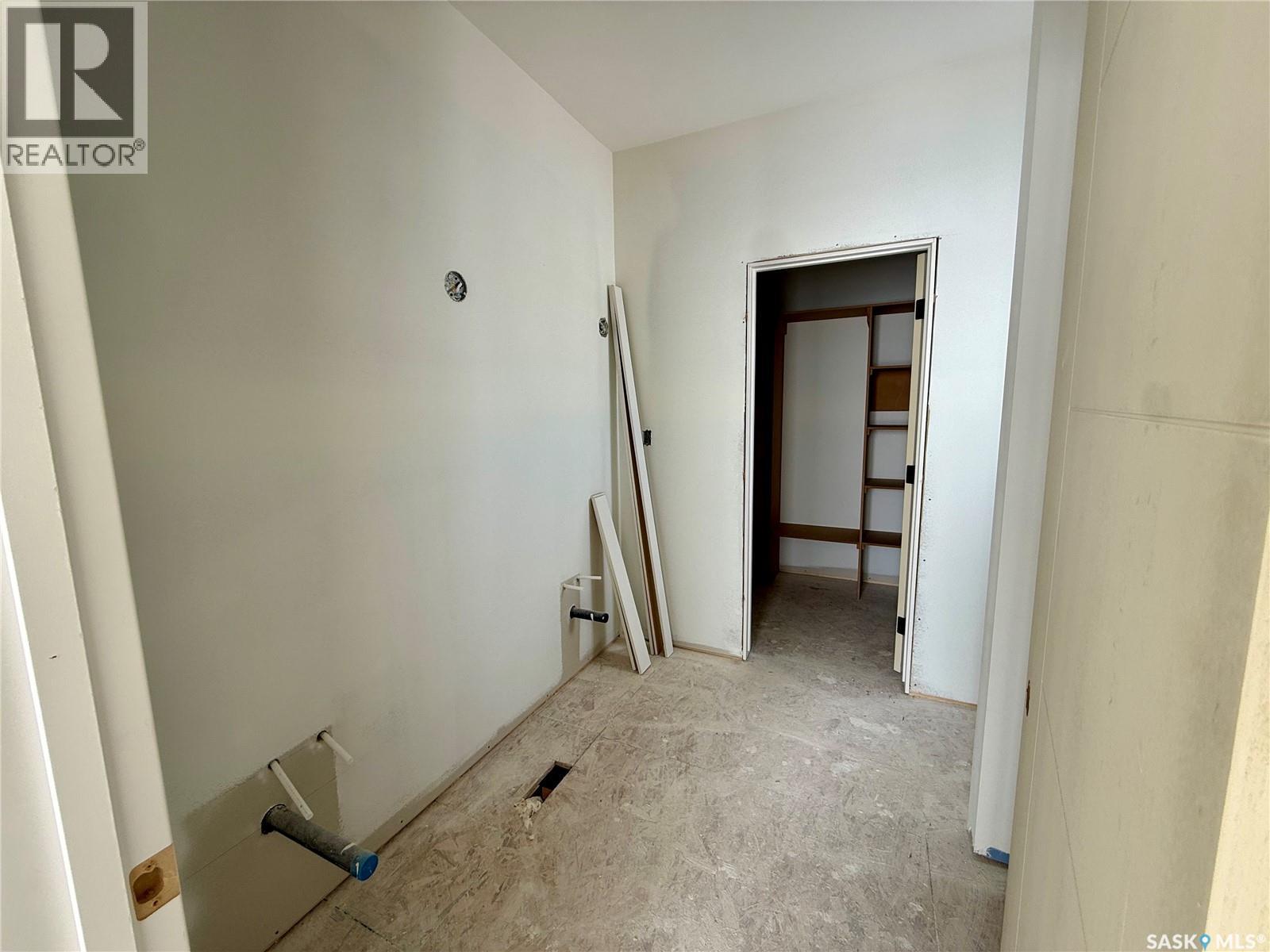 860 Delaet Bay, Warman, Saskatchewan  S0K 4S0 - Photo 11 - SK033291