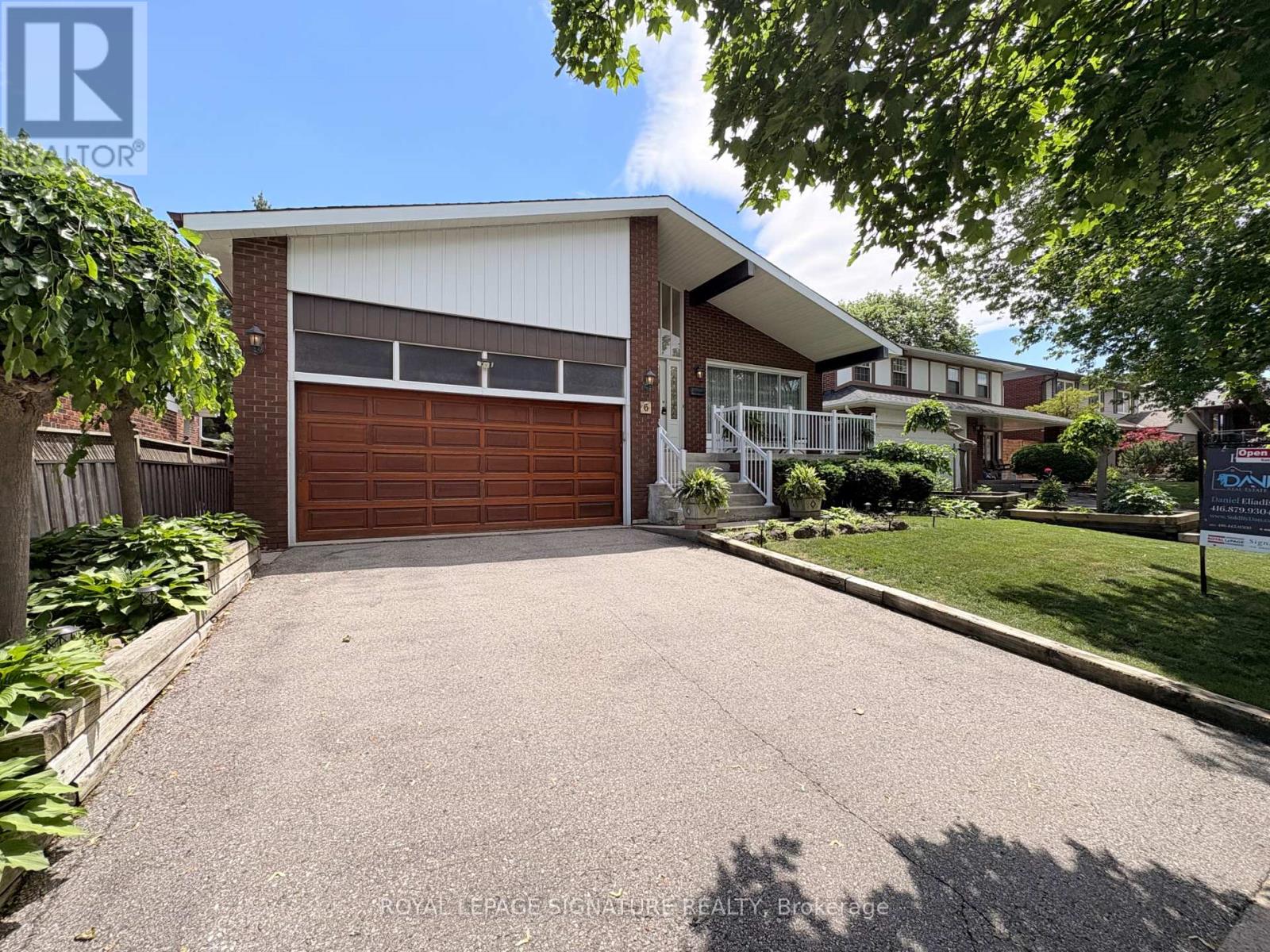 6 Kelvinway Drive, Toronto, Ontario  M1W 1N4 - Photo 2 - E13229094