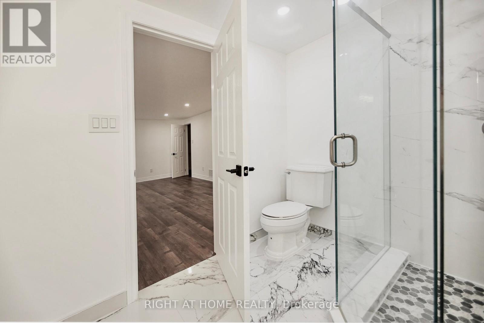 89 Yonge Boulevard NW, Toronto, Ontario  M5M 3G8 - Photo 43 - C13441868