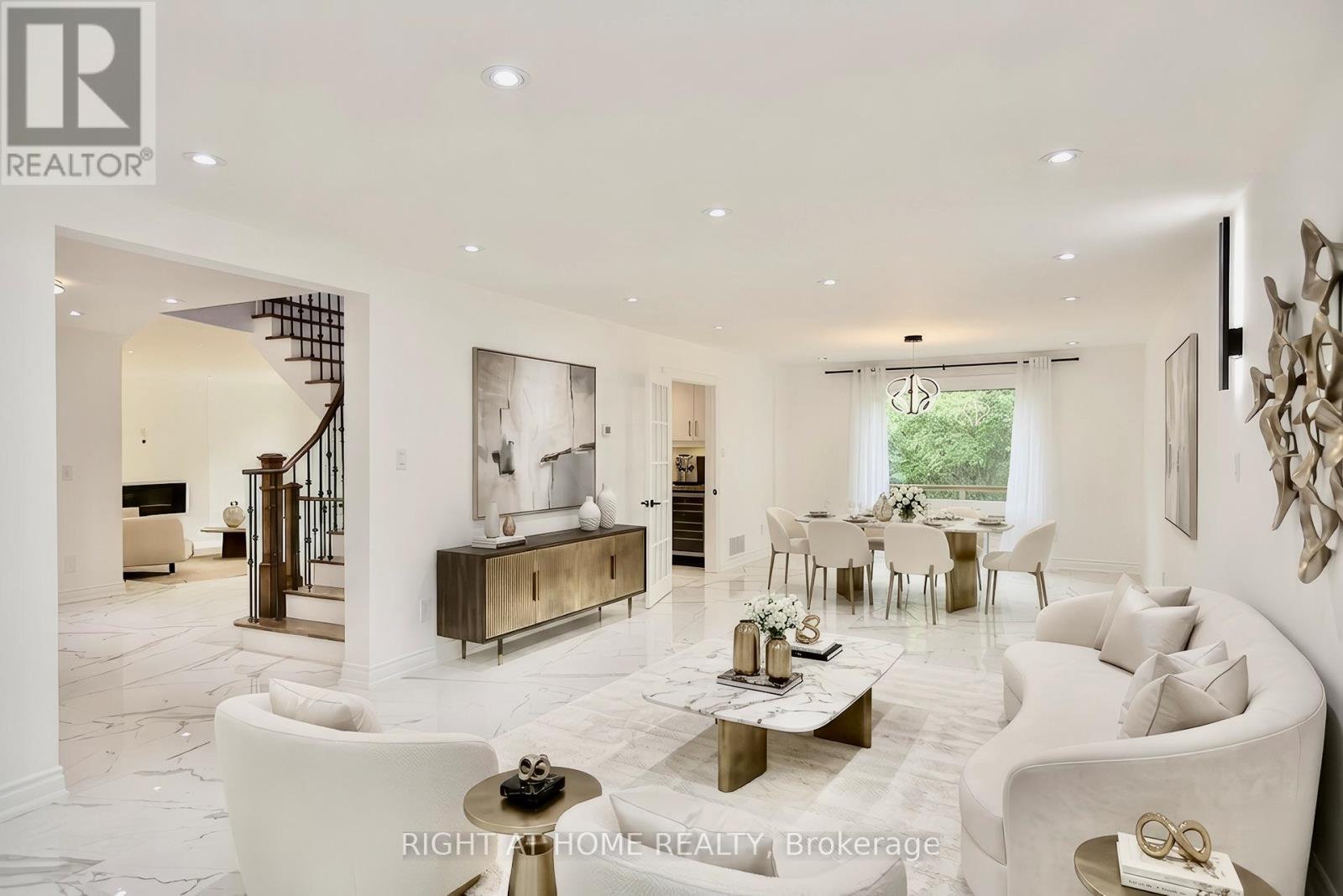 89 Yonge Boulevard NW, Toronto, Ontario  M5M 3G8 - Photo 5 - C13441868
