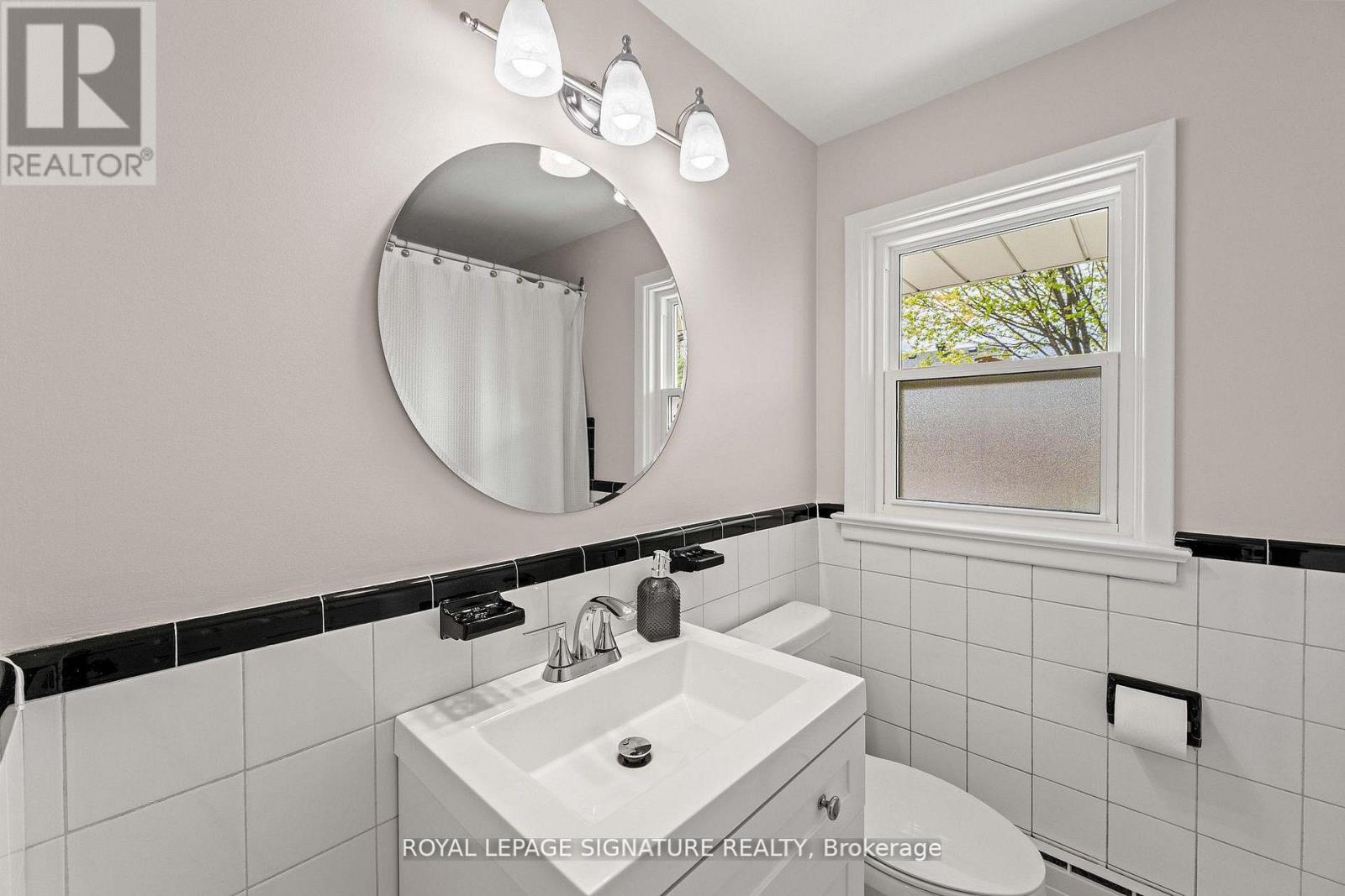 16 Shrewsbury Square, Toronto, Ontario  M1T 1L2 - Photo 25 - E13441858