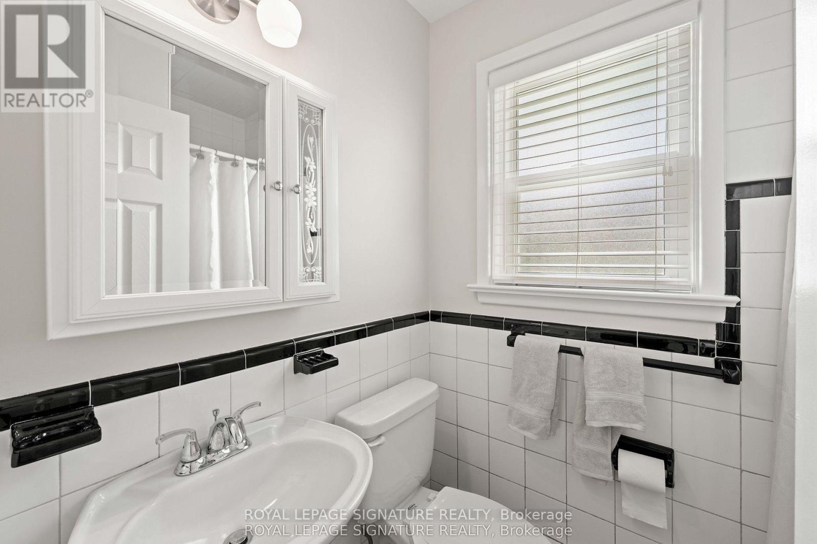 16 Shrewsbury Square, Toronto, Ontario  M1T 1L2 - Photo 32 - E13441858