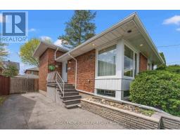 16 SHREWSBURY SQUARE, Toronto, Ontario