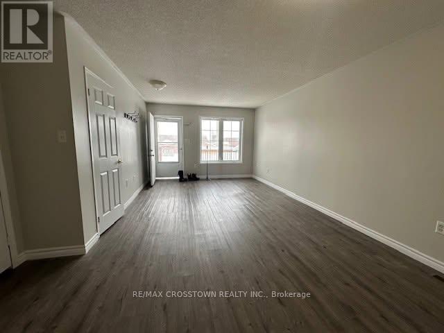 22 Larkin Drive, Barrie, Ontario  L4M 7A9 - Photo 3 - S13441866