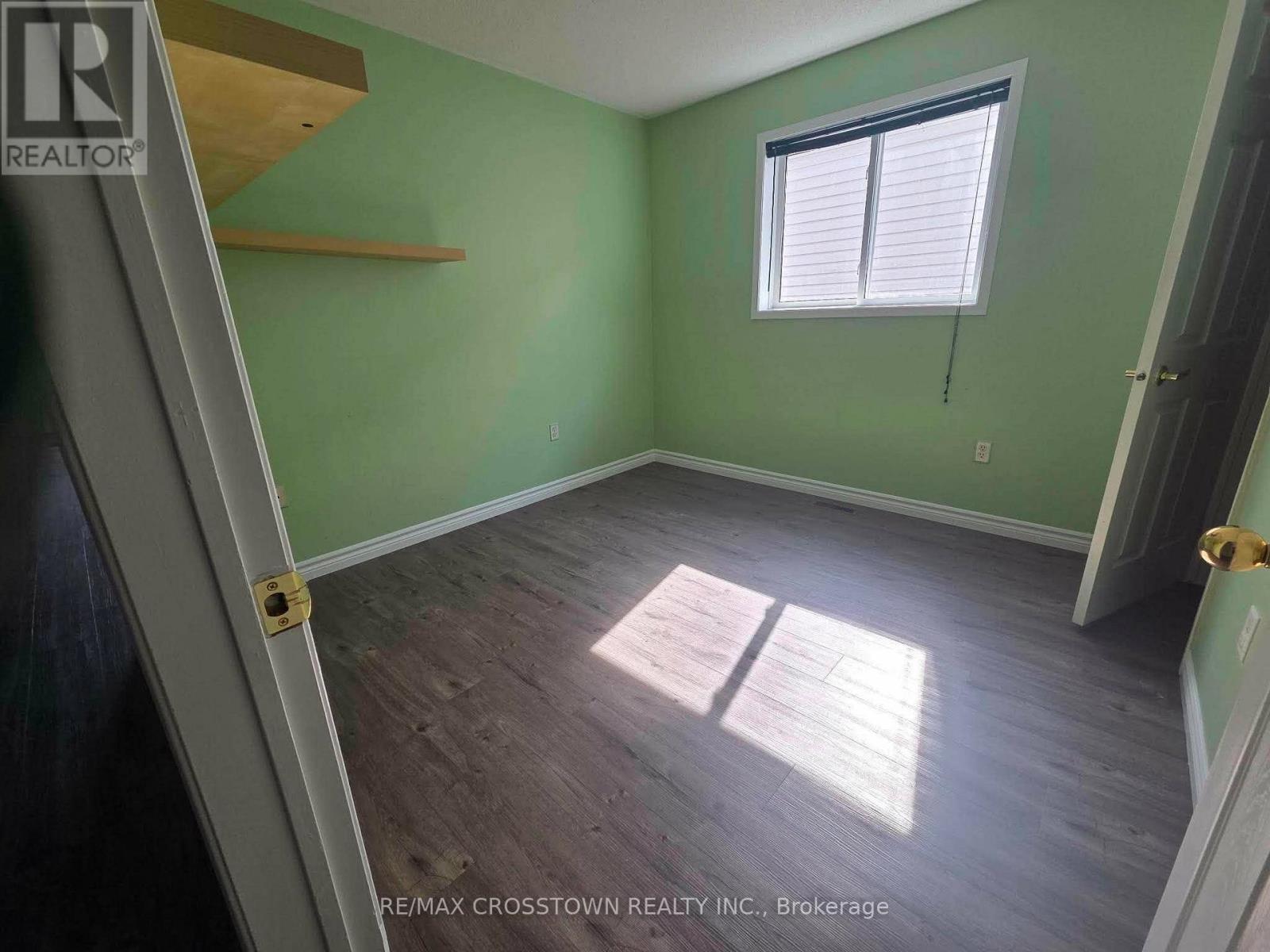 22 Larkin Drive, Barrie, Ontario  L4M 7A9 - Photo 9 - S13441866