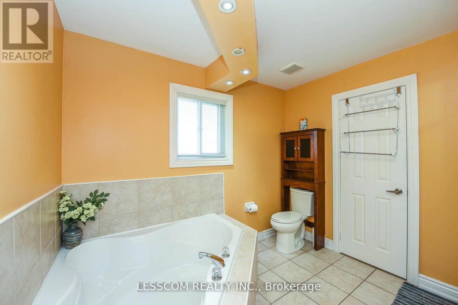 30 Fairhill Avenue, Brampton, Ontario  L7A 2E7 - Photo 21 - W13441822
