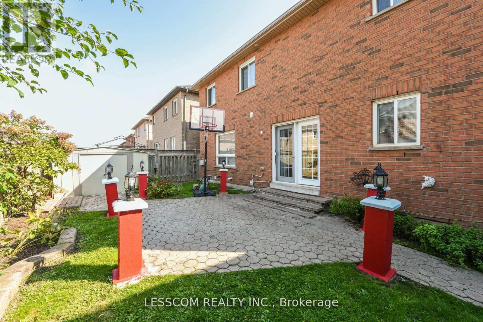 30 Fairhill Avenue, Brampton, Ontario  L7A 2E7 - Photo 40 - W13441822