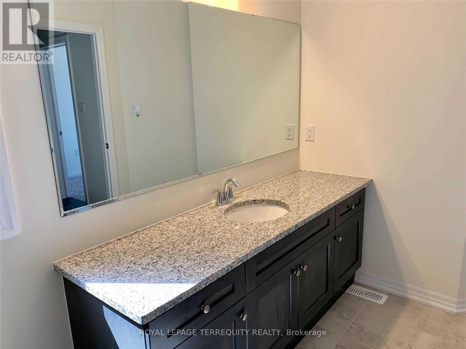3321 Vernon Powell Drive, Oakville, Ontario  L6H 0Y4 - Photo 9 - W13441872