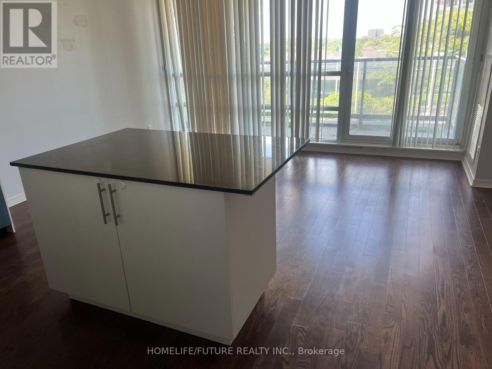 403 - 2230 Lake Shore Boulevard W, Toronto, Ontario M8V 0B2 - Photo 8 - W13441878