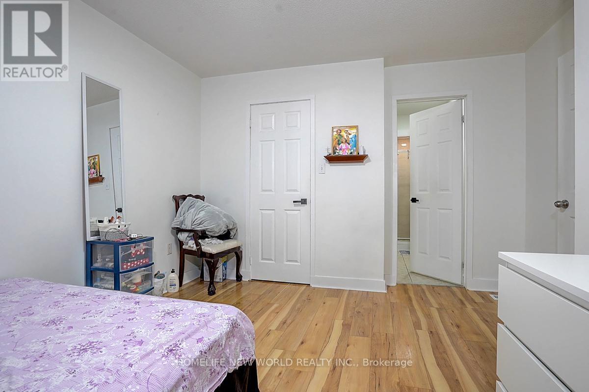 10 - 199 Hillcrest Upper Avenue, Mississauga, Ontario  L5B 4L5 - Photo 8 - W13441880