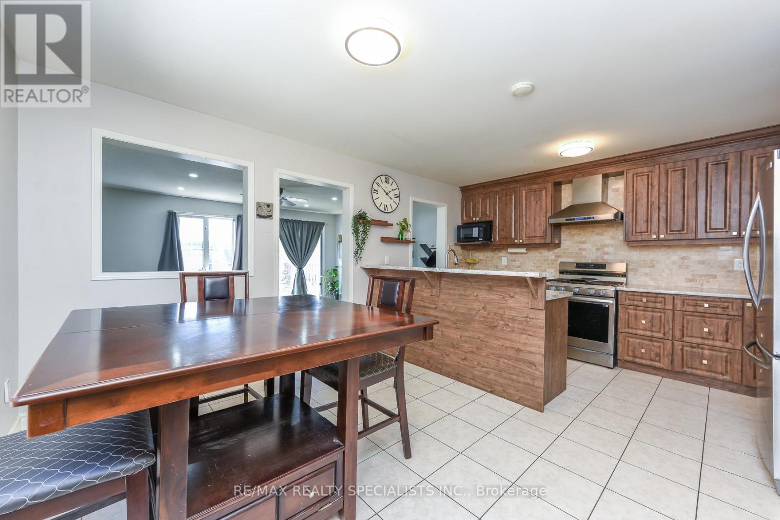 27 Rotunda Street, Brampton, Ontario  L6X 5E5 - Photo 13 - W13441898
