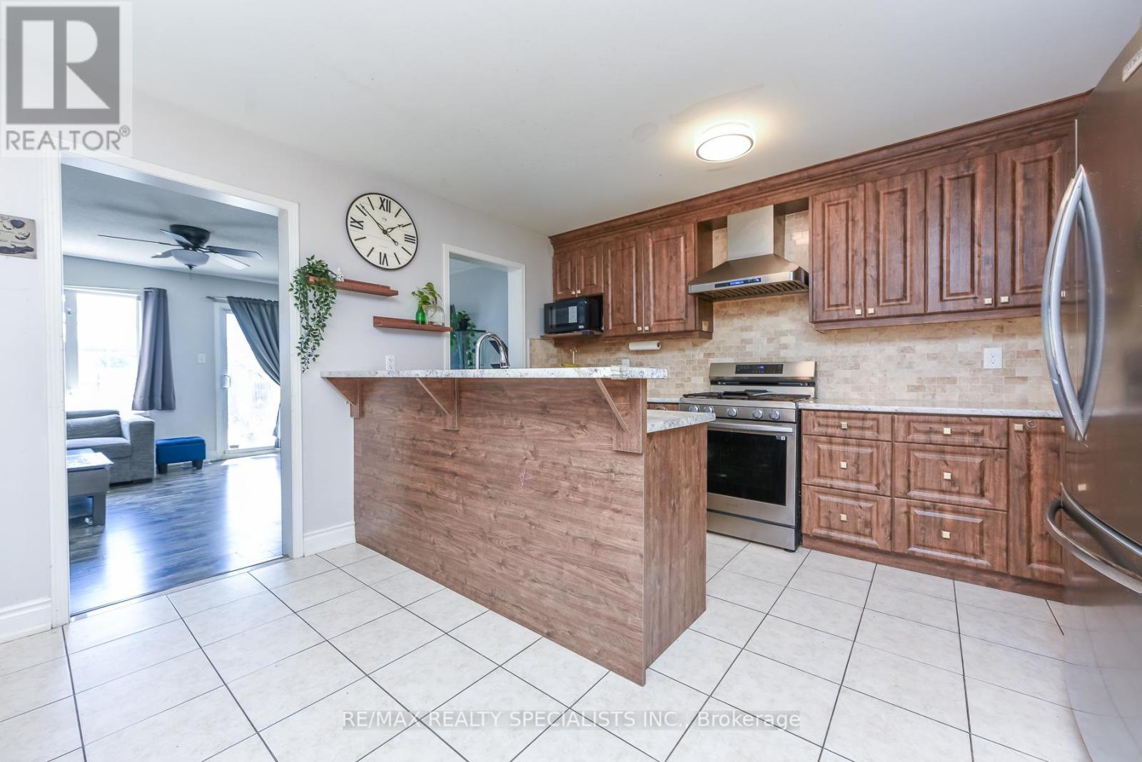 27 Rotunda Street, Brampton, Ontario  L6X 5E5 - Photo 14 - W13441898