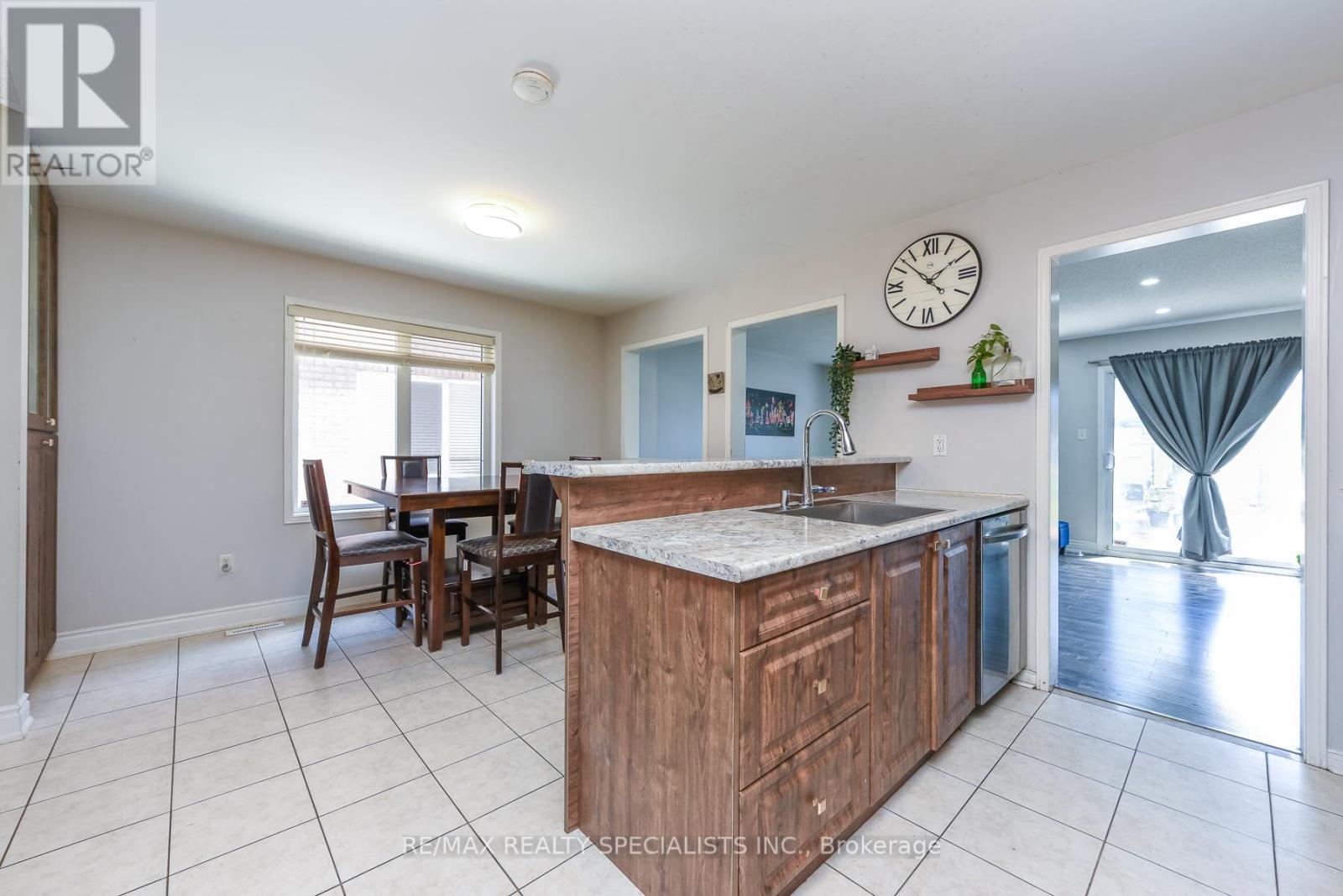 27 Rotunda Street, Brampton, Ontario  L6X 5E5 - Photo 15 - W13441898