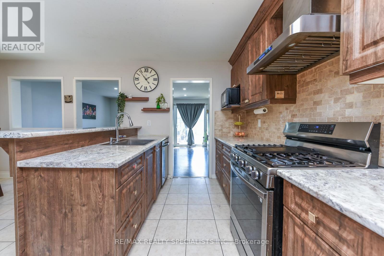 27 Rotunda Street, Brampton, Ontario  L6X 5E5 - Photo 16 - W13441898