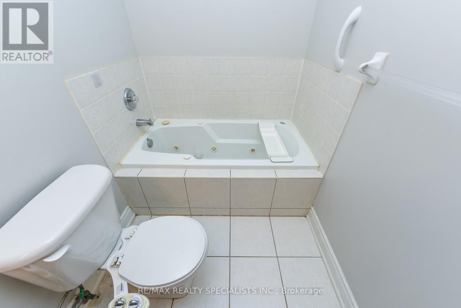 27 Rotunda Street, Brampton, Ontario  L6X 5E5 - Photo 25 - W13441898