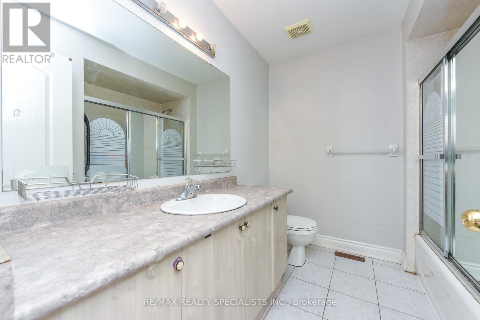 27 Rotunda Street, Brampton, Ontario  L6X 5E5 - Photo 30 - W13441898