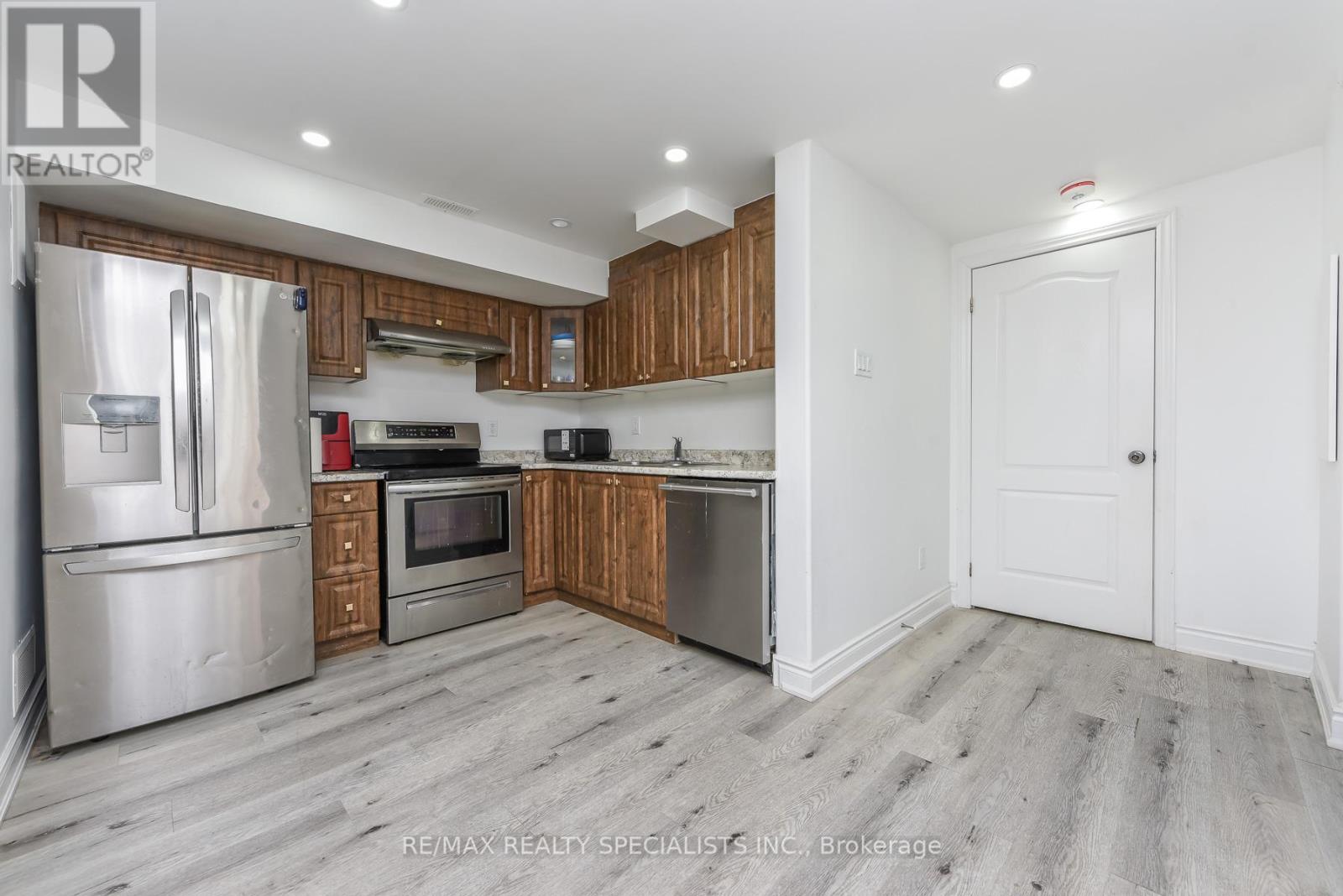 27 Rotunda Street, Brampton, Ontario  L6X 5E5 - Photo 40 - W13441898