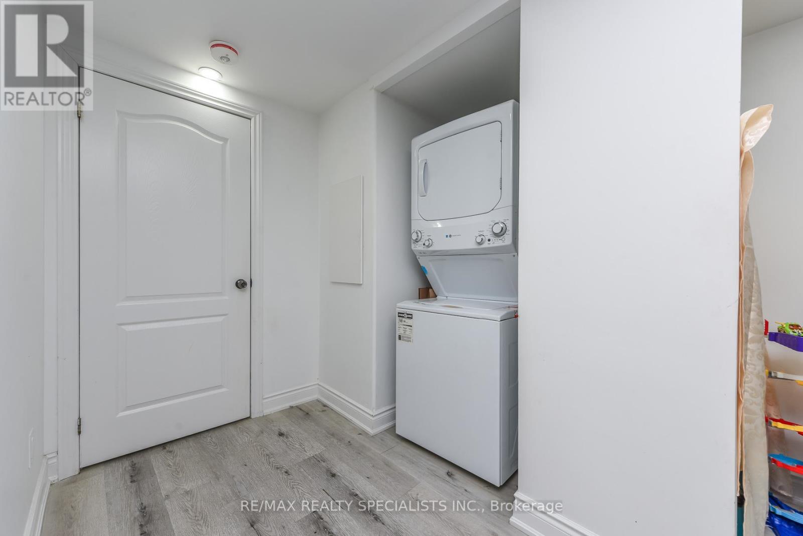 27 Rotunda Street, Brampton, Ontario  L6X 5E5 - Photo 41 - W13441898