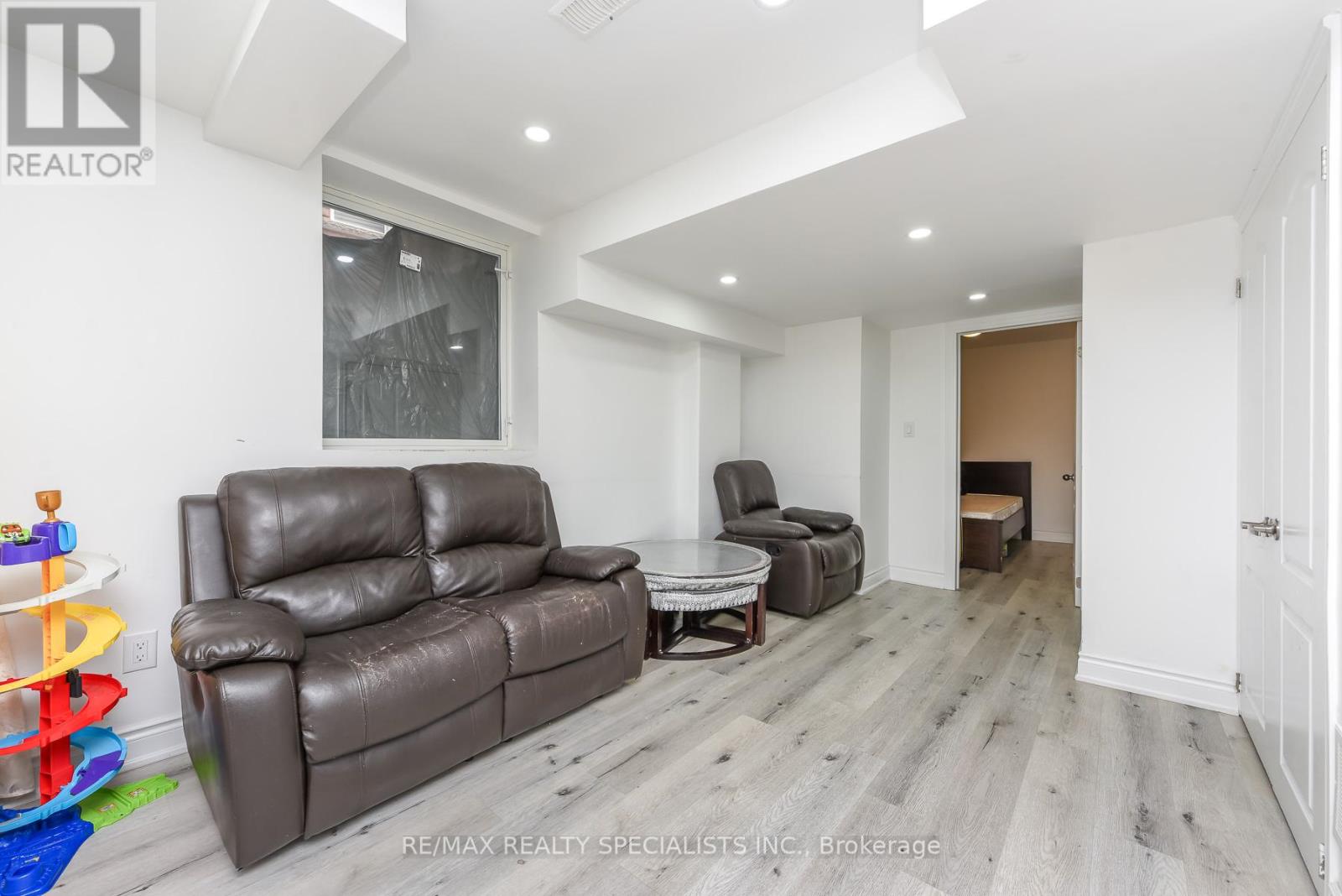 27 Rotunda Street, Brampton, Ontario  L6X 5E5 - Photo 42 - W13441898