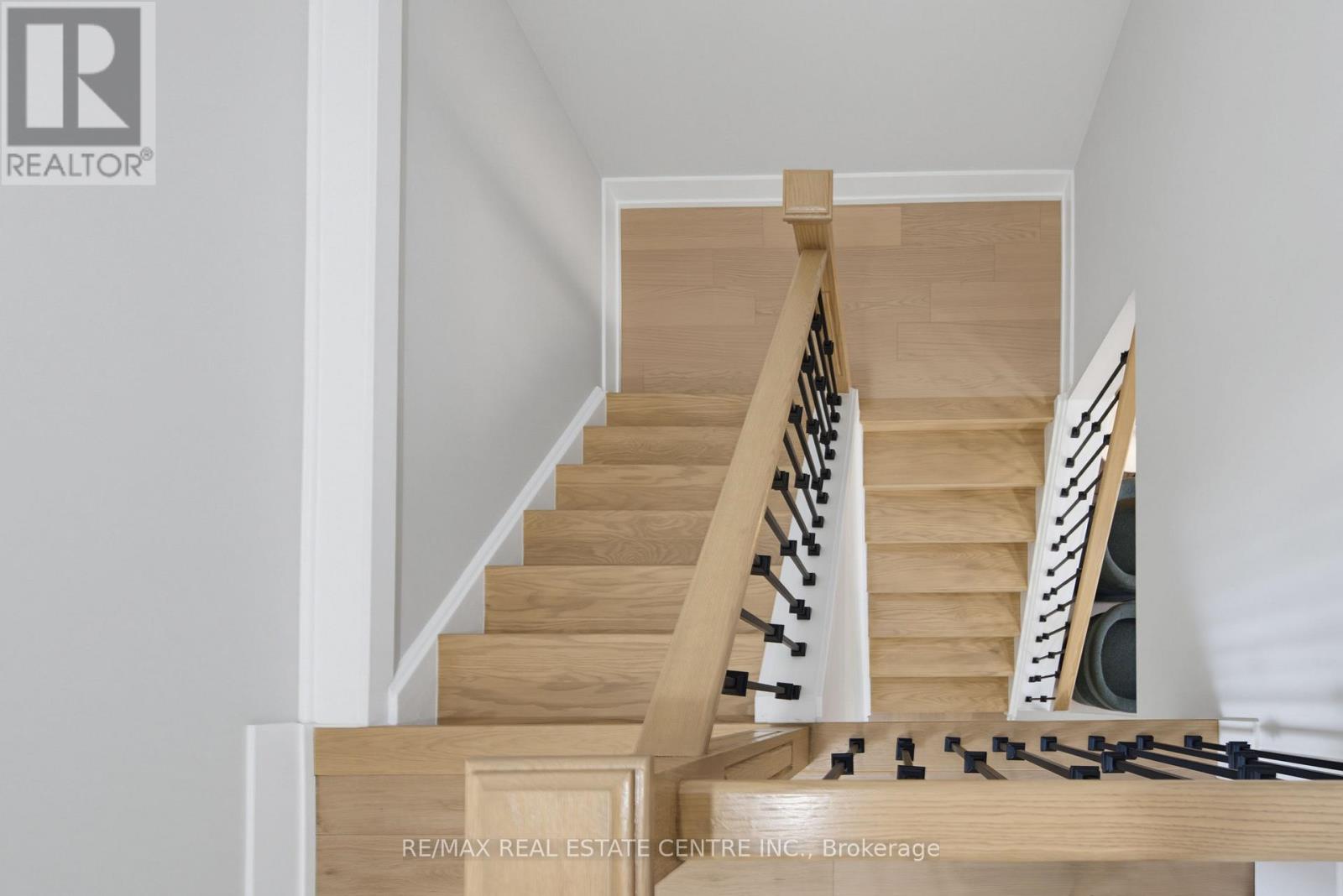 7 Great Oak Court, Brampton, Ontario  L6S 2J9 - Photo 13 - W13438918