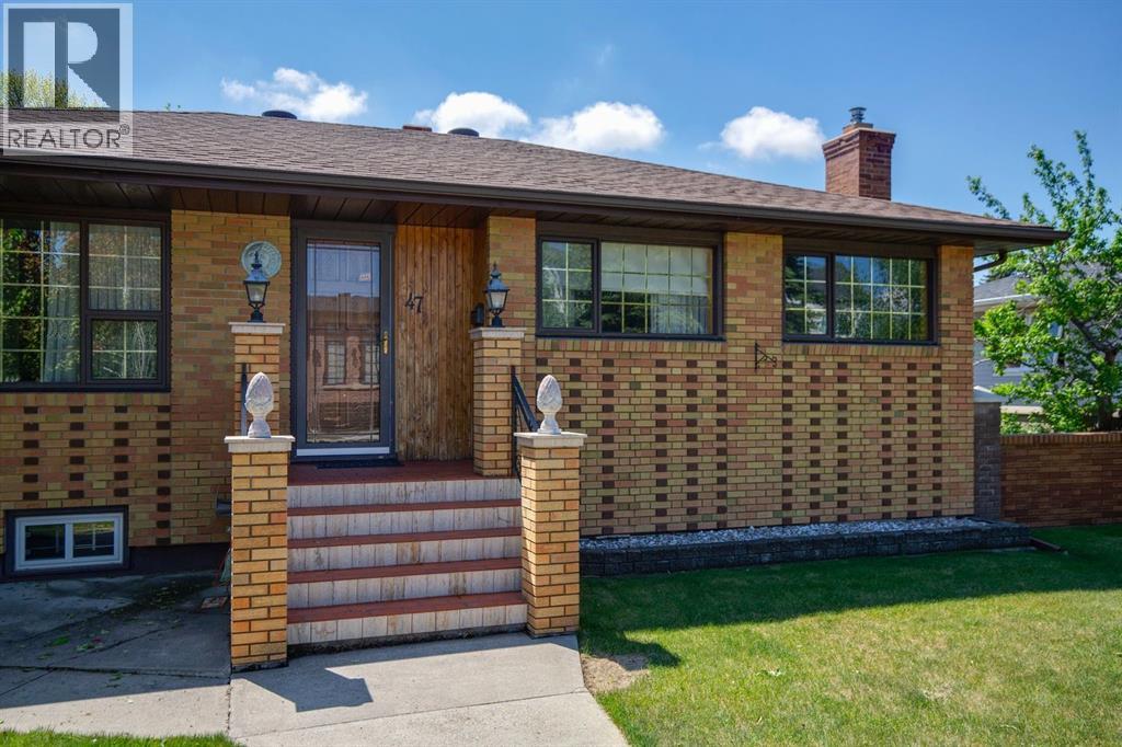 47 Montrose Crescent Ne, Calgary, Alberta  T3E 5P3 - Photo 2 - A2318378