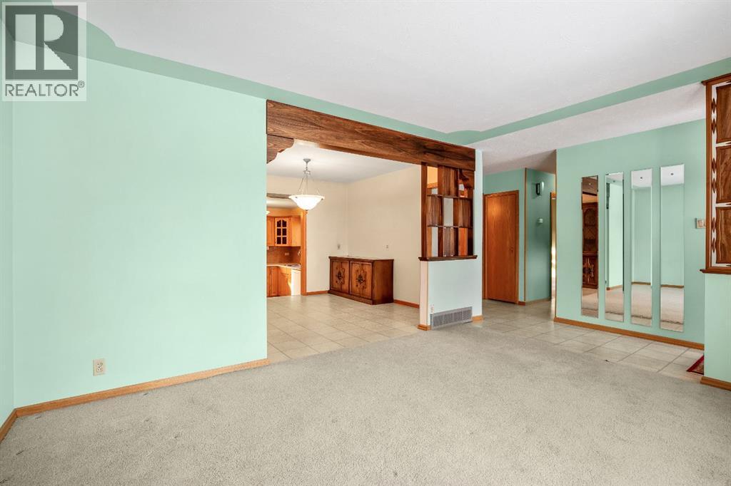 47 Montrose Crescent Ne, Calgary, Alberta  T3E 5P3 - Photo 6 - A2318378