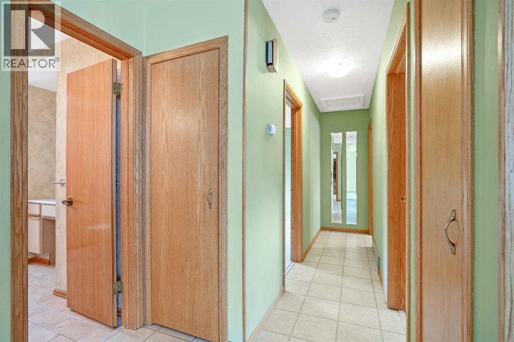 47 Montrose Crescent Ne, Calgary, Alberta  T3E 5P3 - Photo 8 - A2318378