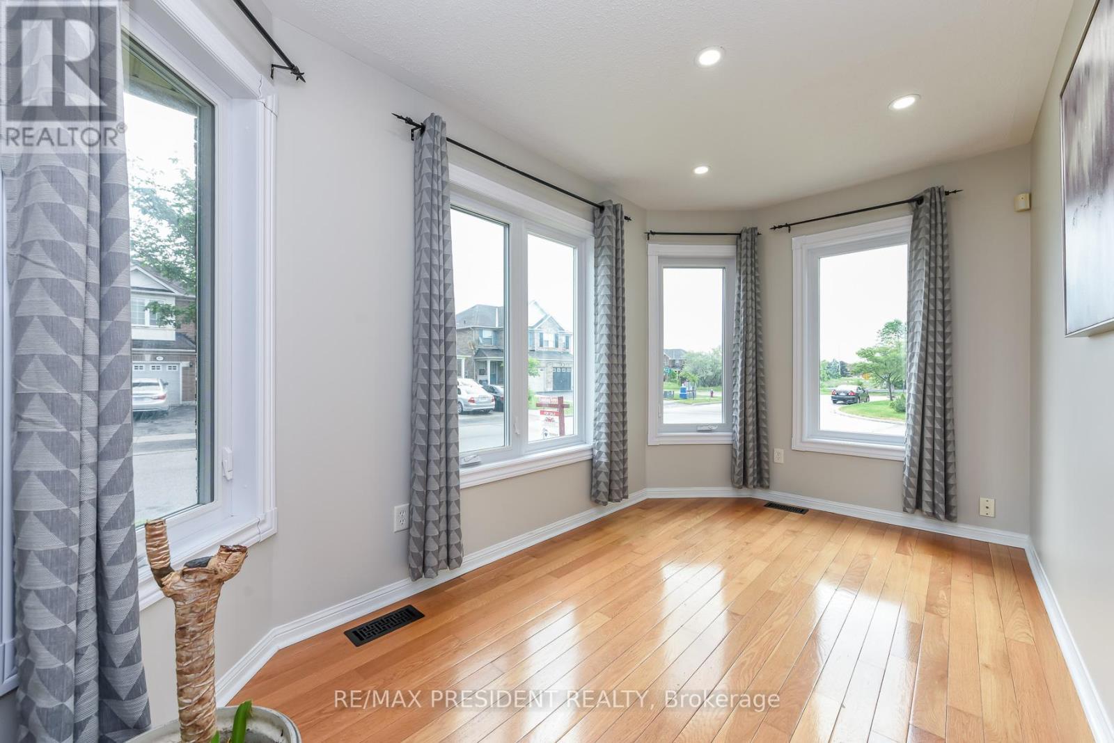26 Levida Street, Brampton, Ontario  L6P 2Y8 - Photo 7 - W13441462