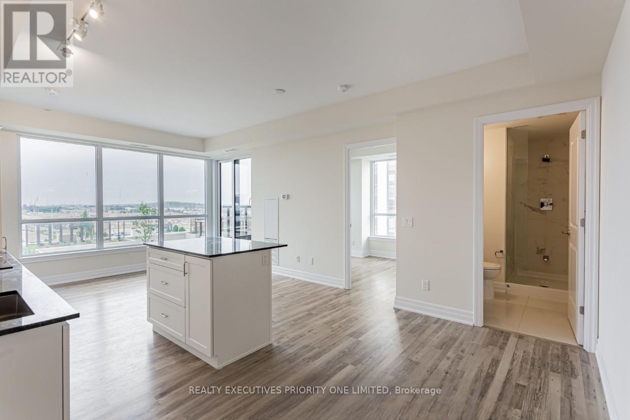 809 - 9075 Jane Street, Vaughan, Ontario  L4K 0L7 - Photo 2 - N13441932