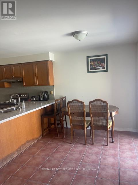 17 Legend Lane, Brampton, Ontario  L6X 5B5 - Photo 5 - W13441922