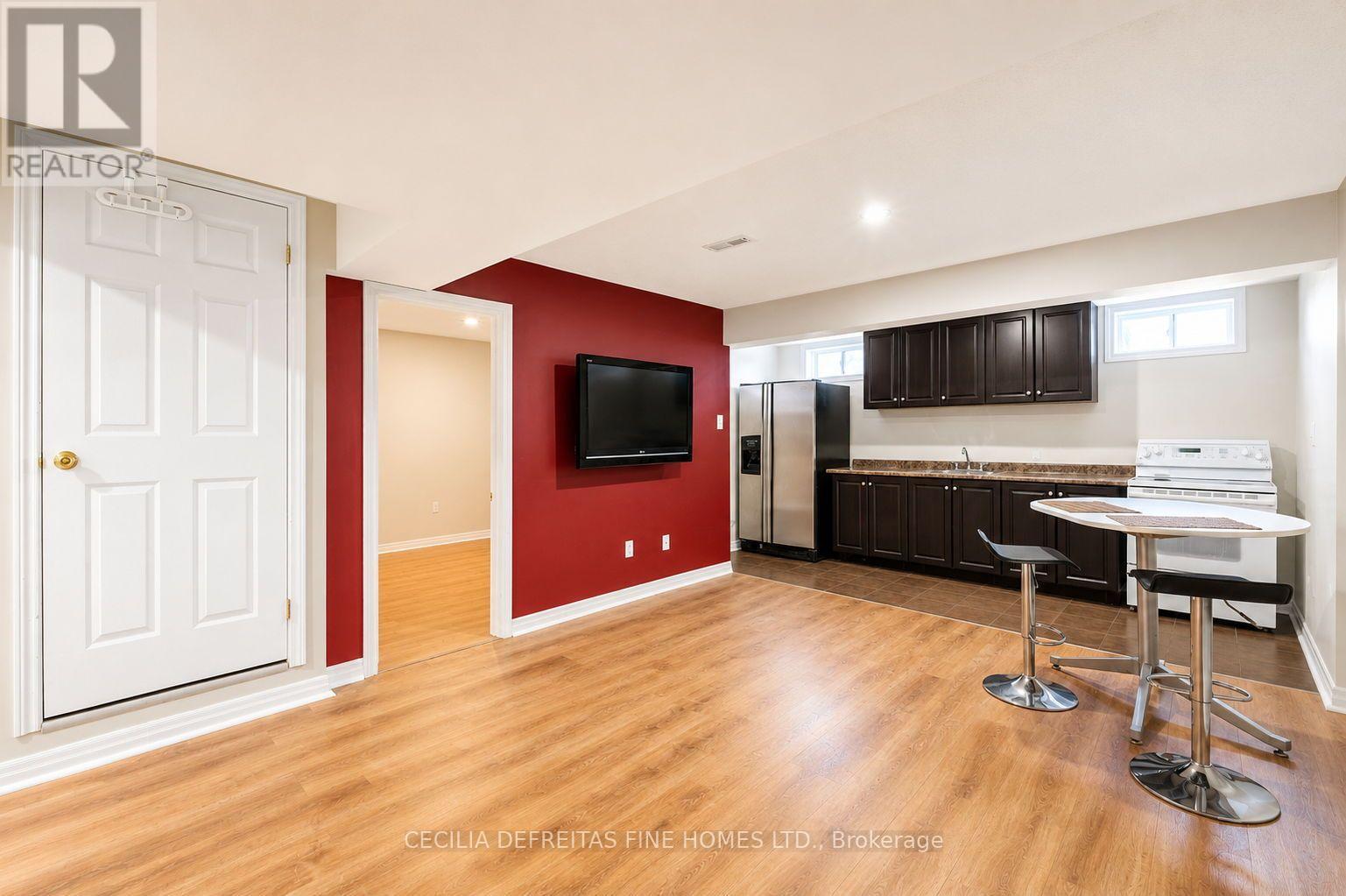 Bsmt - 294 Wildberry Crescent, Vaughan, Ontario  L4H 2H6 - Photo 3 - N12961942