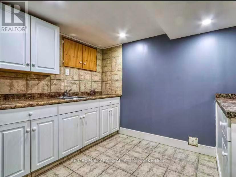 7371 North Dorset Place, Niagara Falls, Ontario  L2J 3T3 - Photo 10 - X13441960