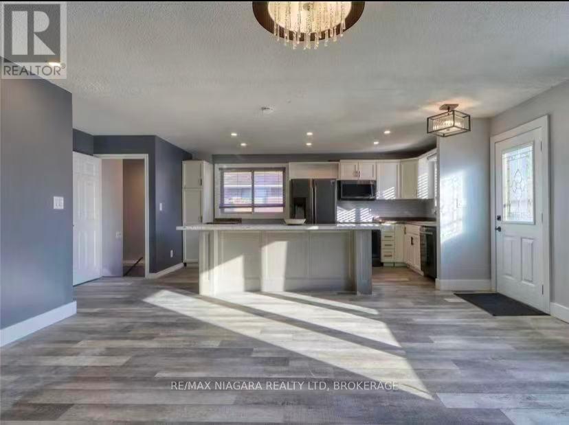 7371 North Dorset Place, Niagara Falls, Ontario  L2J 3T3 - Photo 3 - X13441960