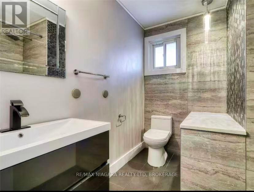 7371 North Dorset Place, Niagara Falls, Ontario  L2J 3T3 - Photo 4 - X13441960