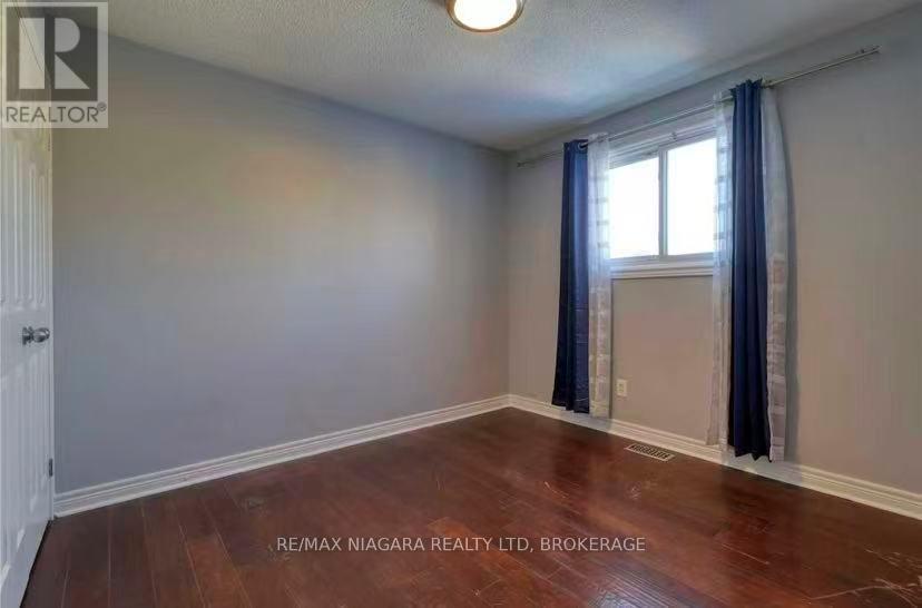 7371 North Dorset Place, Niagara Falls, Ontario  L2J 3T3 - Photo 6 - X13441960