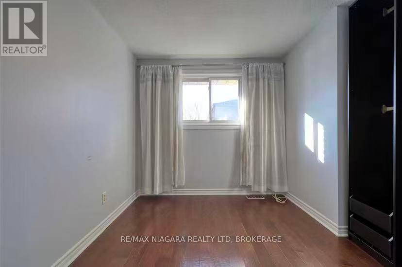 7371 North Dorset Place, Niagara Falls, Ontario  L2J 3T3 - Photo 7 - X13441960