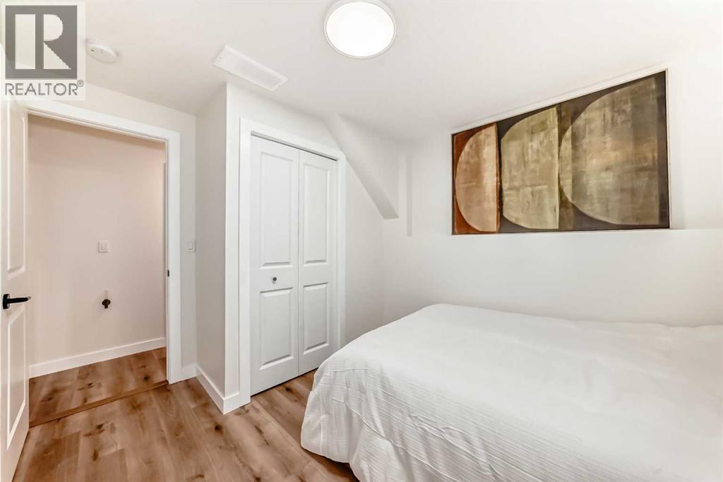 584 Woodhill Place Sw, Calgary, Alberta  T2W 3L5 - Photo 19 - A2320553