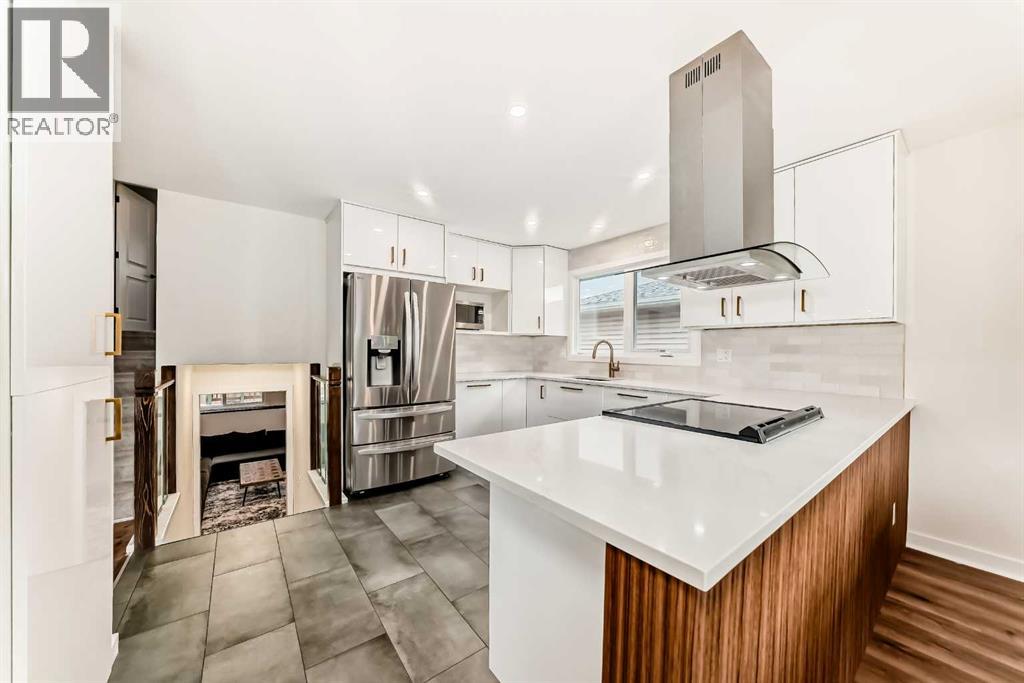 584 Woodhill Place Sw, Calgary, Alberta  T2W 3L5 - Photo 10 - A2320553
